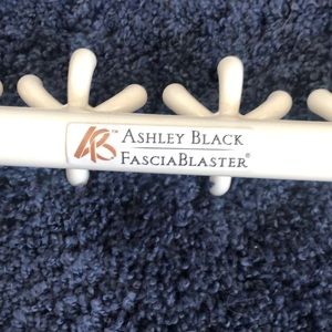 Ashley Black Fascia Blaster